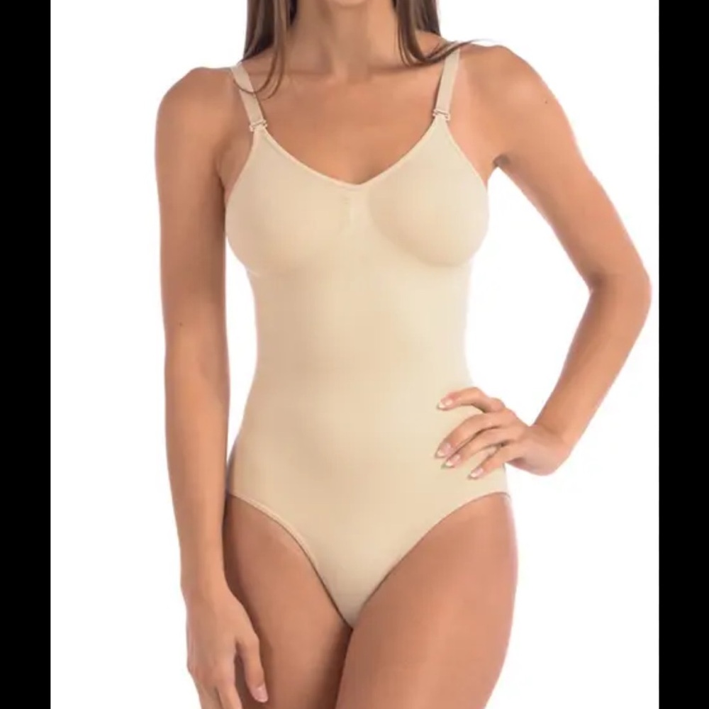 NWT Nordstrom Rack Shapewear Bodysuits Tummy Control Shapewear Thong Shaper Nude